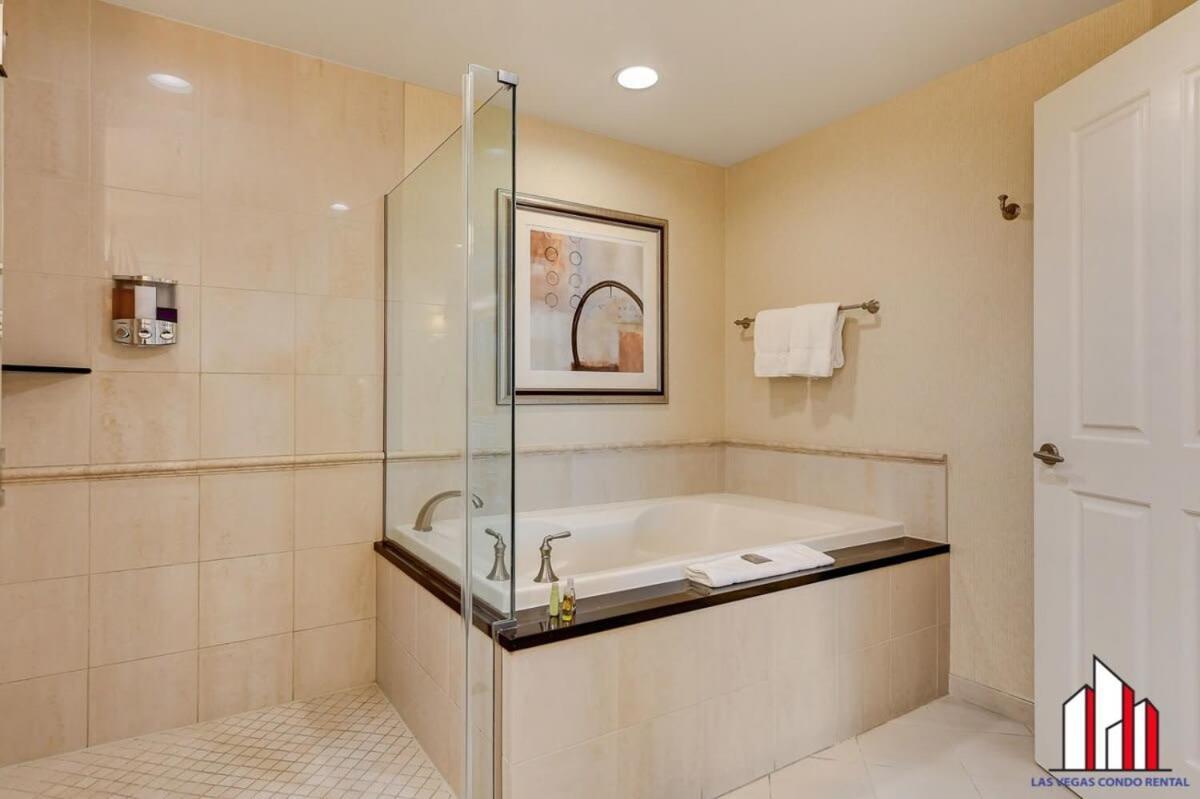 Mgm Signature-22-611 Strip View Jacuzzi Studio Λας Βέγκας Εξωτερικό φωτογραφία