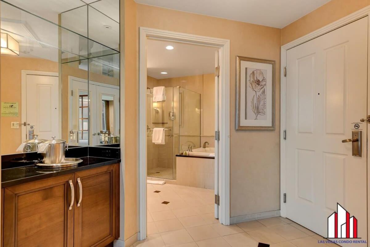 Mgm Signature-22-611 Strip View Jacuzzi Studio Λας Βέγκας Εξωτερικό φωτογραφία