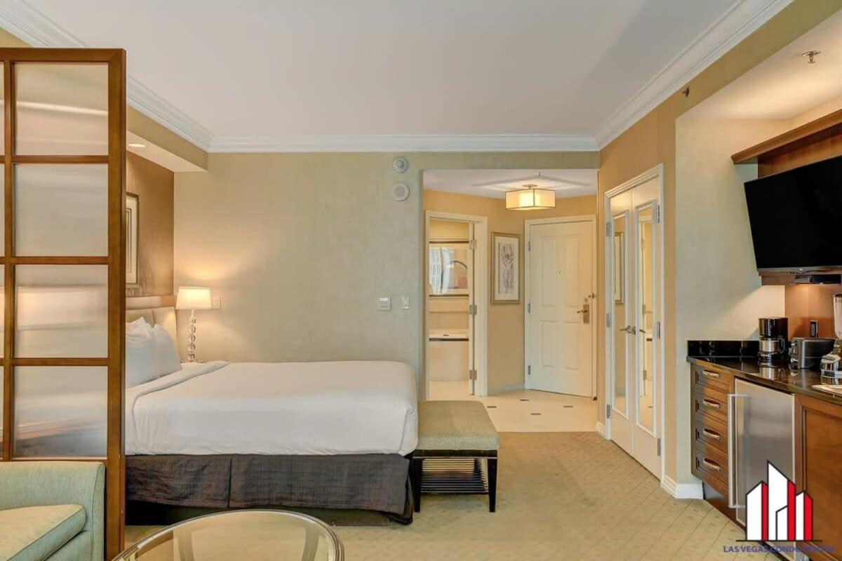 Mgm Signature-22-611 Strip View Jacuzzi Studio Λας Βέγκας Εξωτερικό φωτογραφία